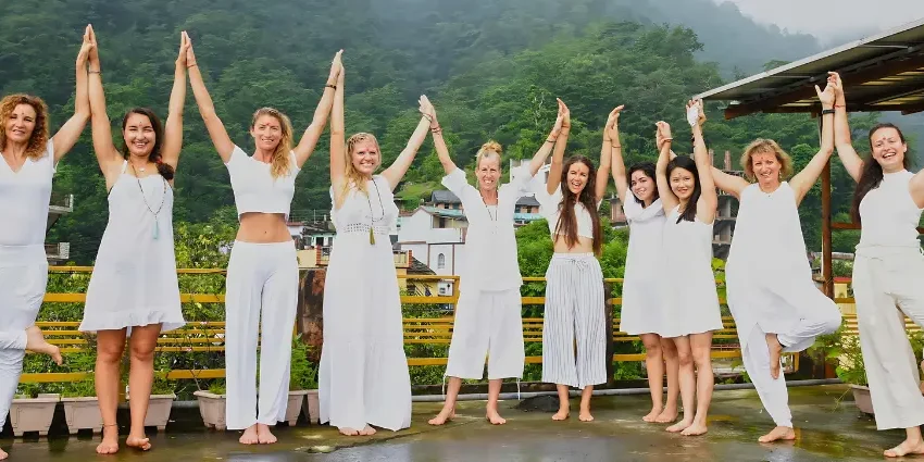 200 hour yoga Teacher Traing Course